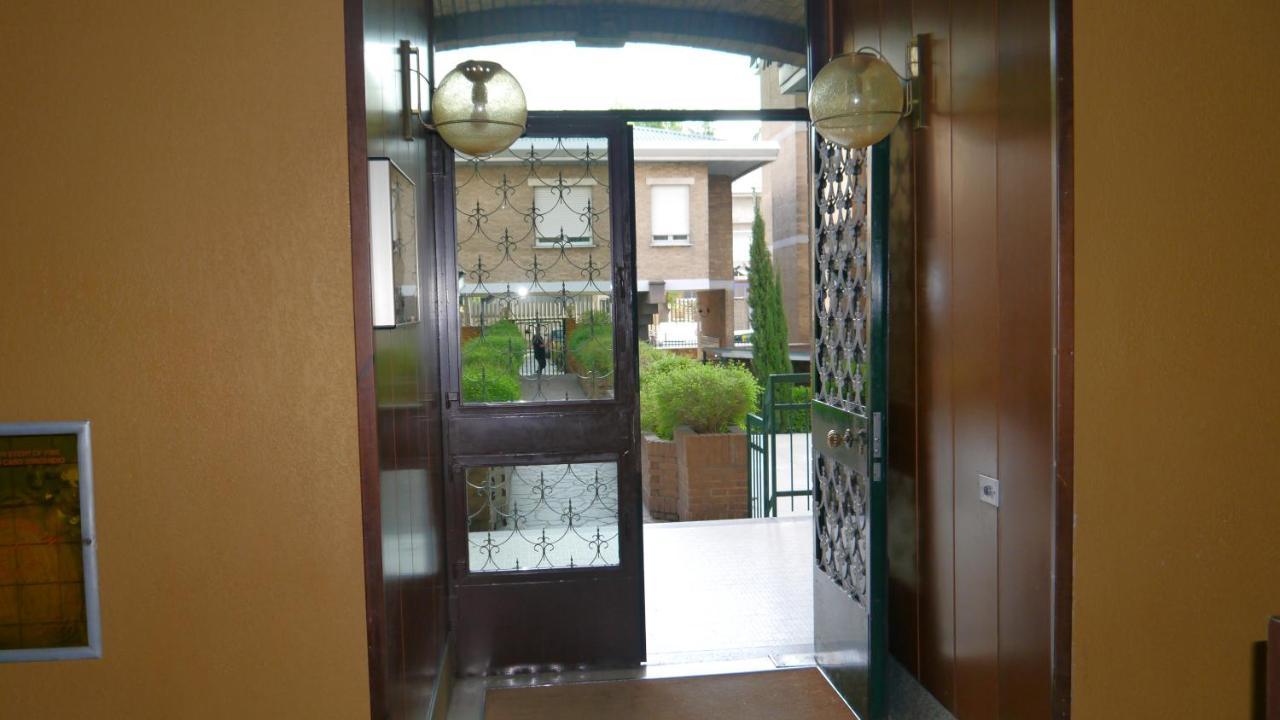 La Casa Di Dario Apartment Pero Exterior photo