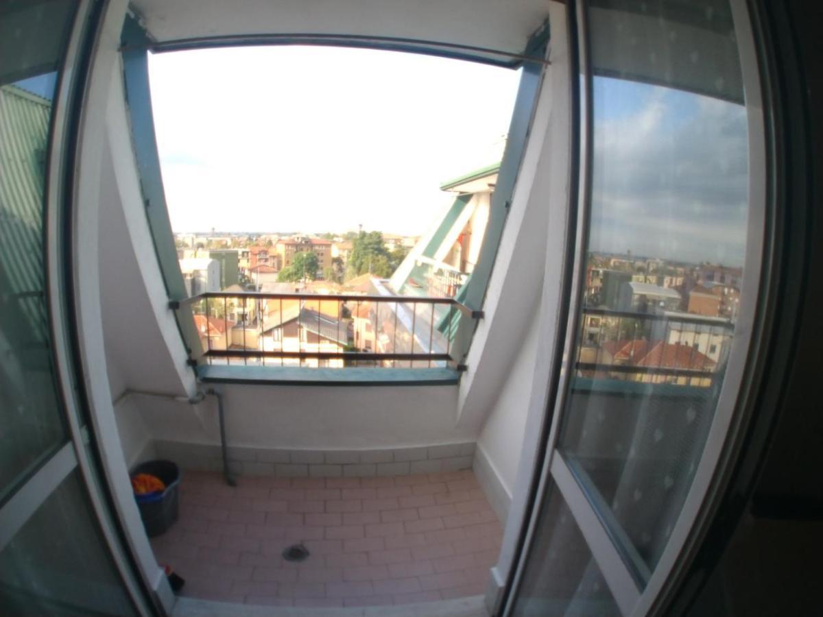 La Casa Di Dario Apartment Pero Exterior photo