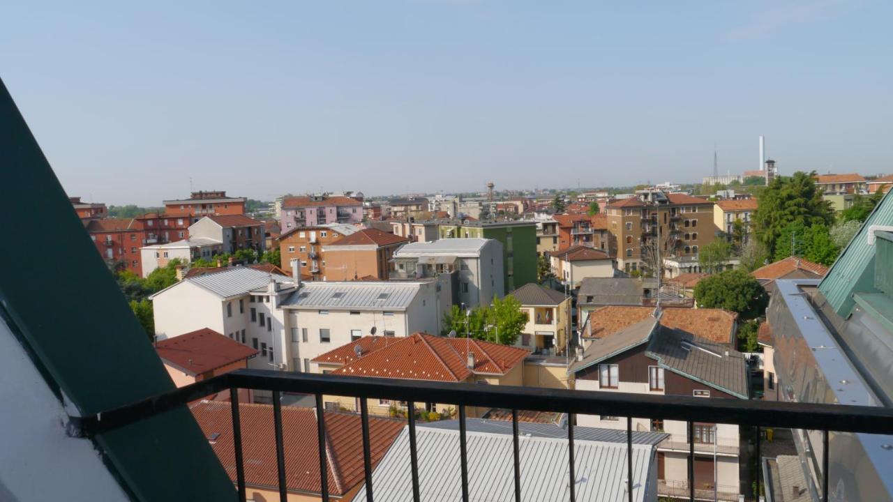 La Casa Di Dario Apartment Pero Exterior photo